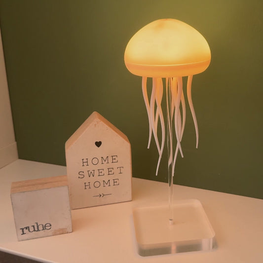 Quallenza Lampe - Kunstvolles Lichtspiel für entspannte Stunden